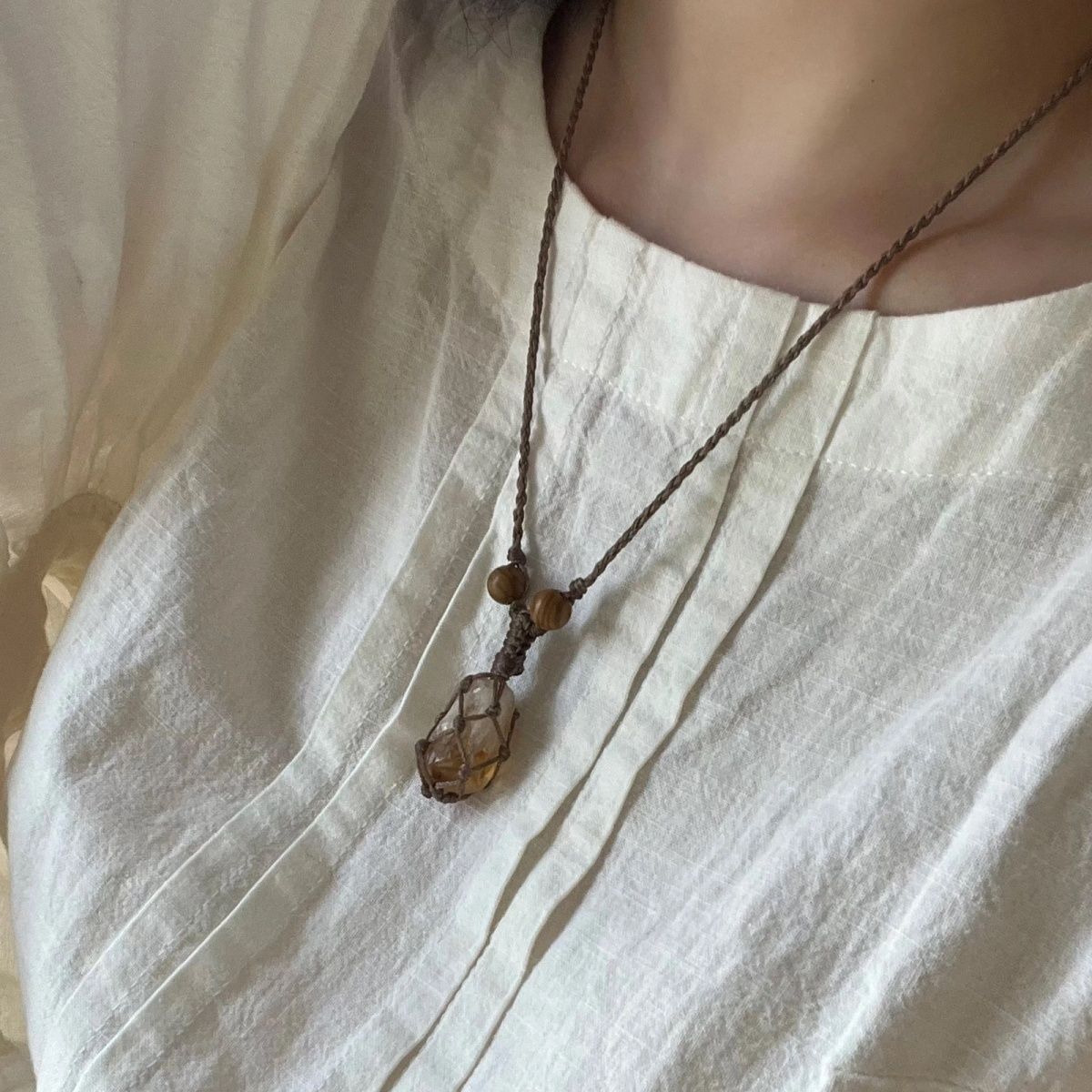 Hand-woven necklace retro versatile crystal necklace