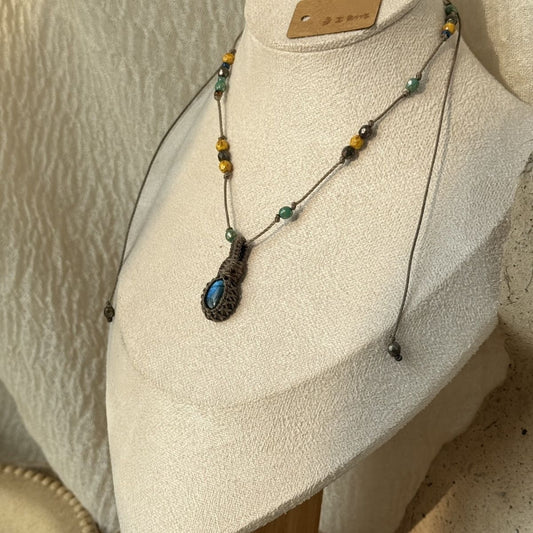 Natural Labradorite  Stone vintage handmade winding pendant necklace