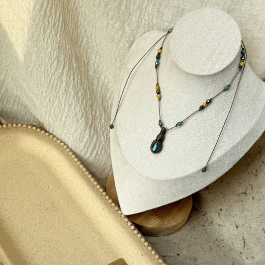 Natural Labradorite  Stone vintage handmade winding pendant necklace